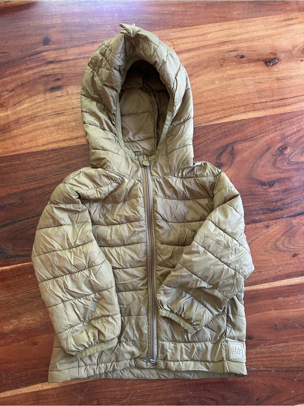 Lightweight gap puffer fall coat